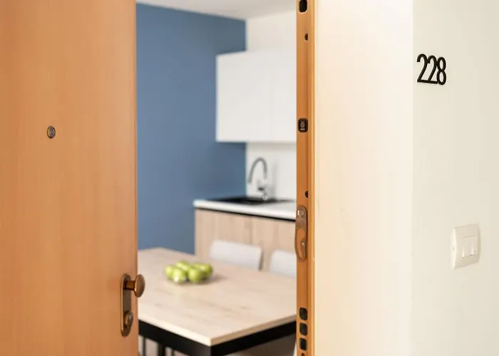 Garden Palace B228 *