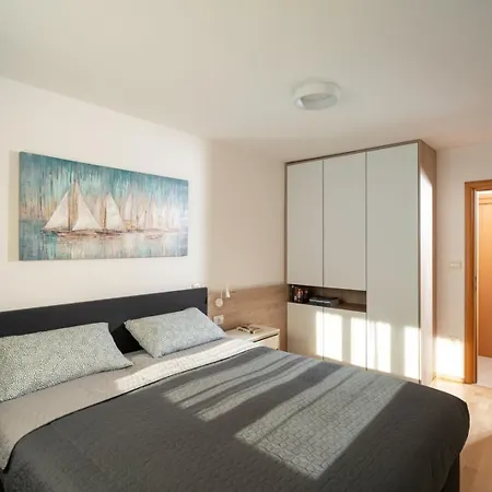 아파트 Garden Palace B228